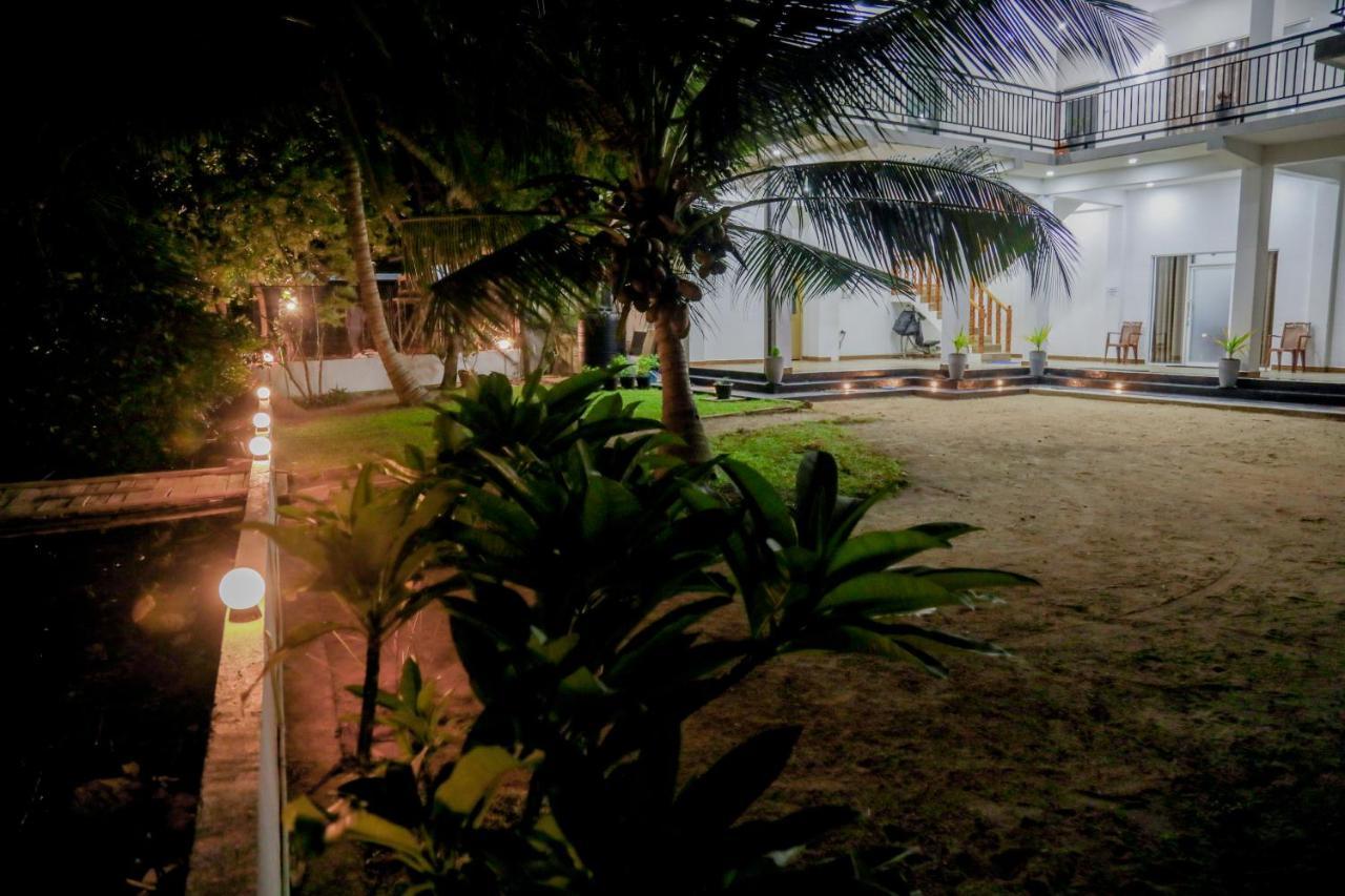 Araliya Lagoon Park Resort Negombo Exterior foto