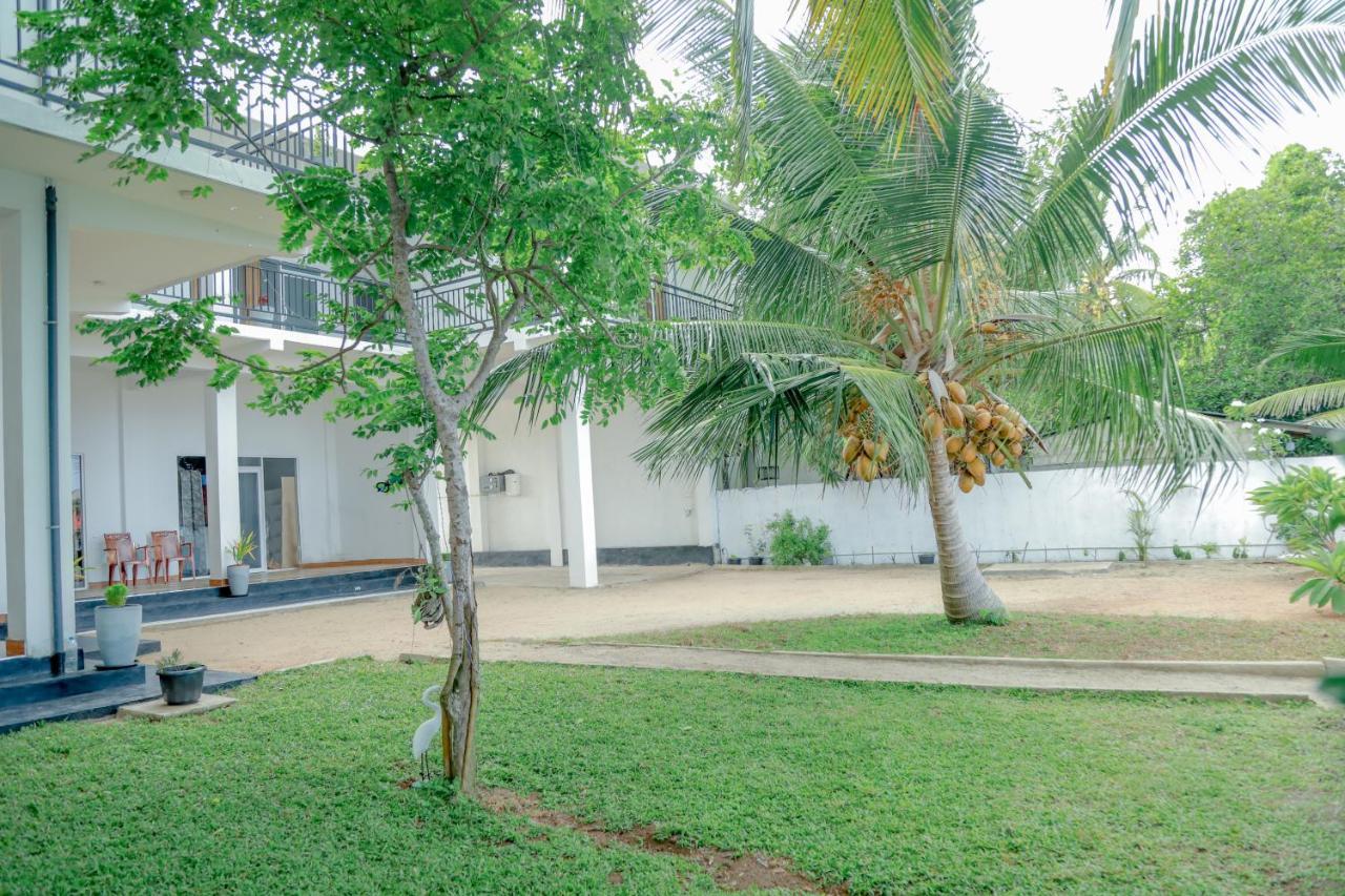 Araliya Lagoon Park Resort Negombo Exterior foto