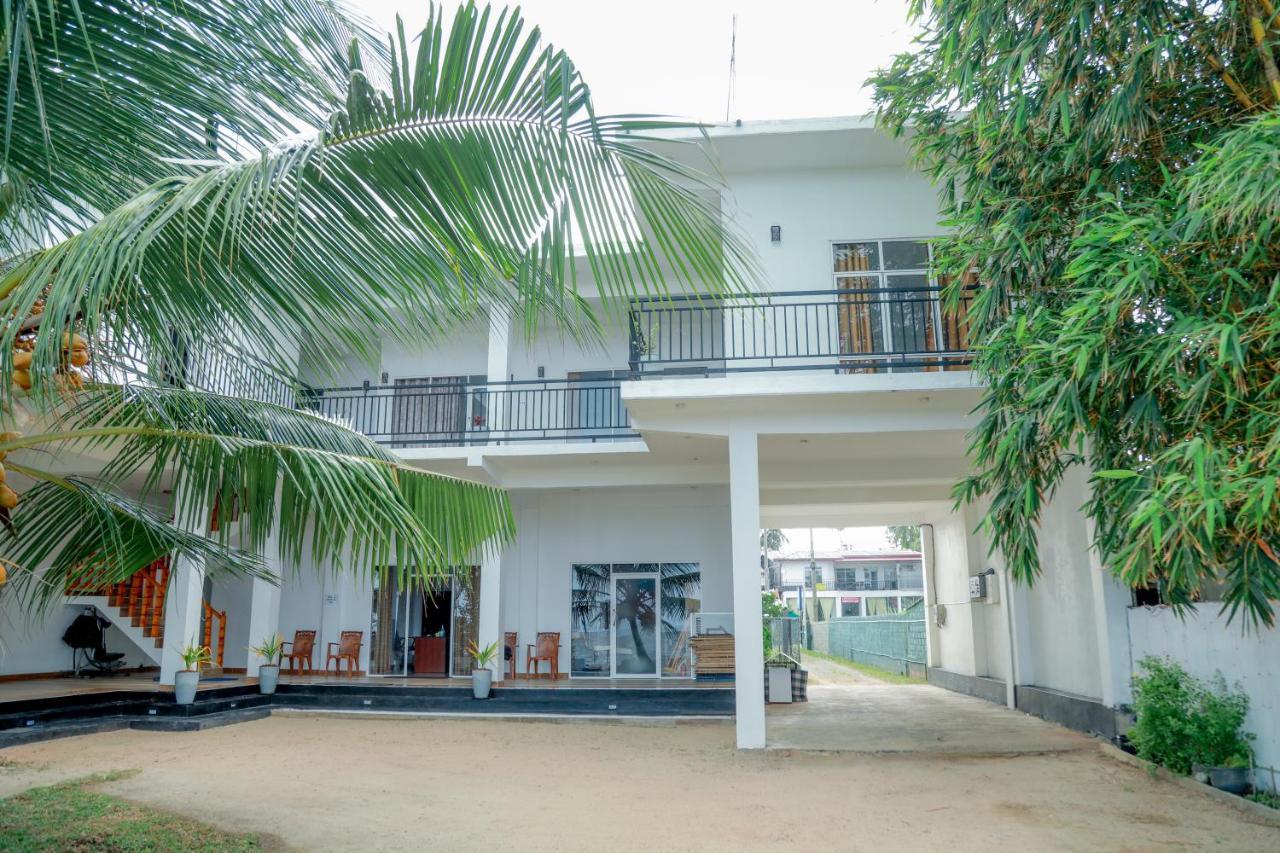 Araliya Lagoon Park Resort Negombo Exterior foto